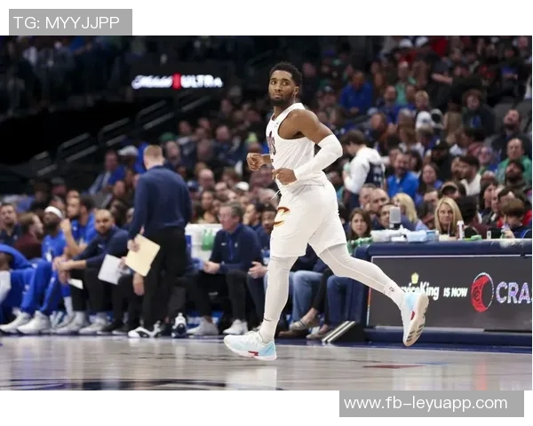 鲍威尔半场火力全开7投6中三分球6中5狂砍20分首节独揽15分